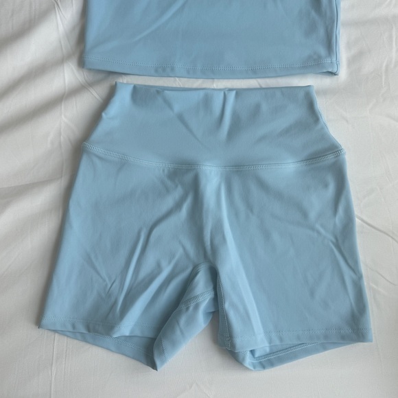 Baby Blue Workout Set - Picture 6 of 6